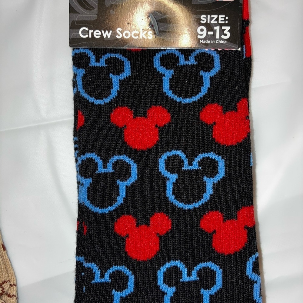 đź’°Disney Mickey Mouse Goofy Crew Socks Bundle 4 Pairs Size 9-13 Character - Picture 6 of 9